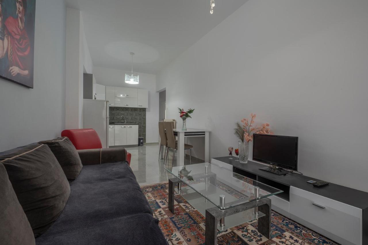 Kosmos Service Apartment City Center 3 With Additional Cost Parking Салоніки Екстер'єр фото